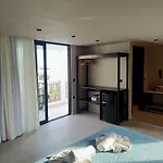 酒店 Kouros & Suites--faliraki--adults Only