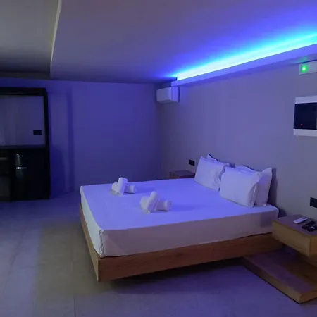 מלון Kouros & Suites--faliraki--adults Only