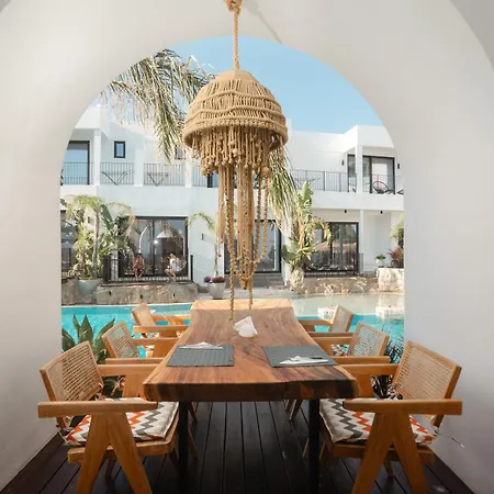 Ξενοδοχείο Kouros & Suites--faliraki--adults Only *