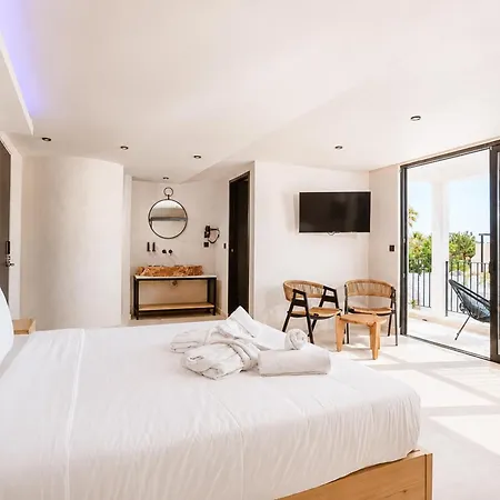 מלון Kouros & Suites--faliraki--adults Only