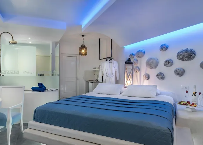 Kouros & Hotel *