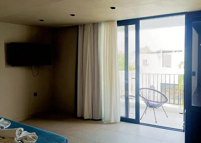 Hotel Kouros &